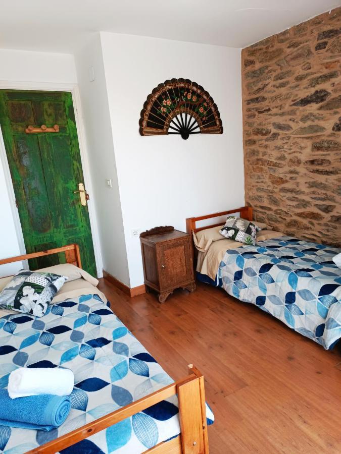 Y Matias Hostel *